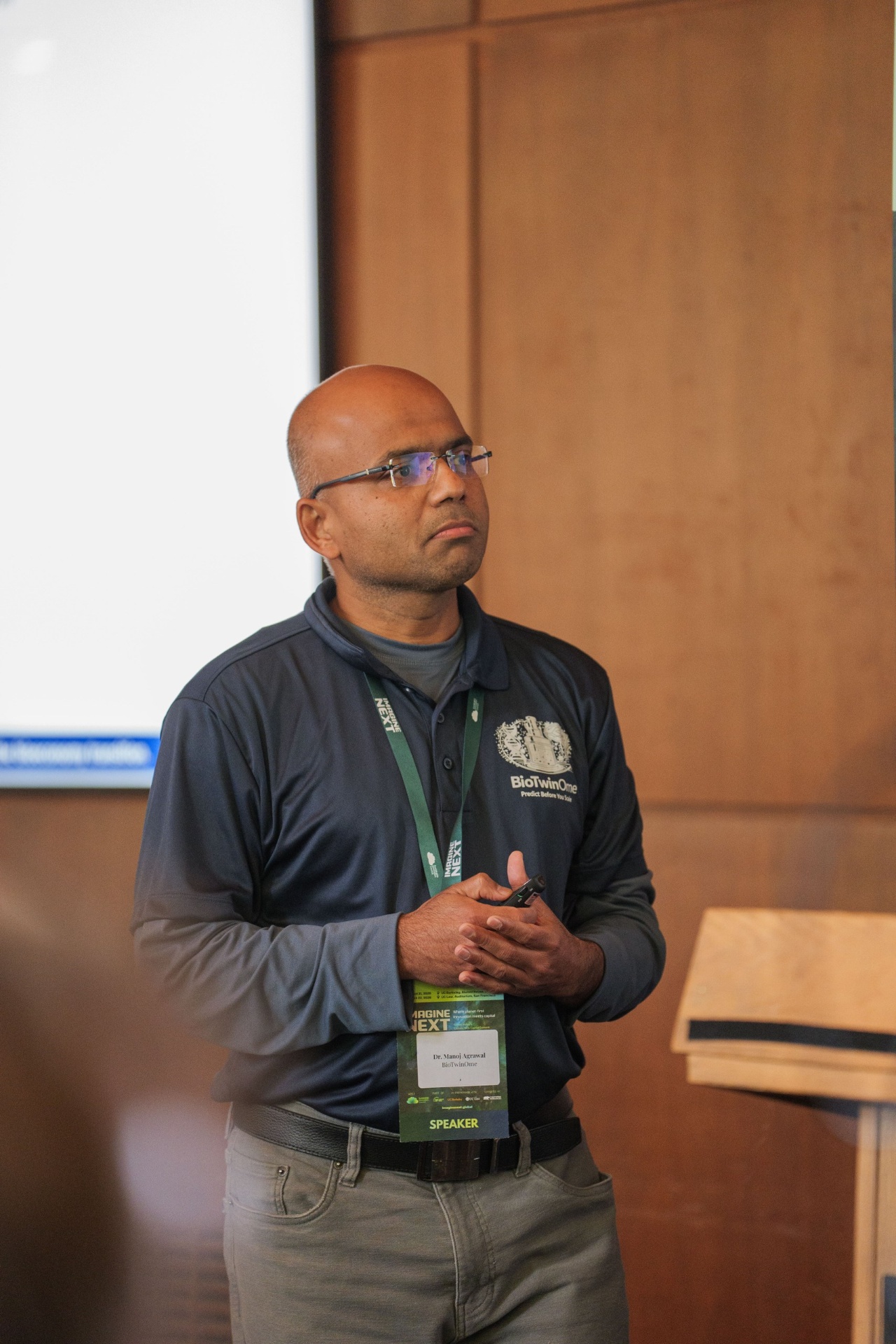 BioTwinOme co-founder Dr. Manoj Agrawal presenting on stage